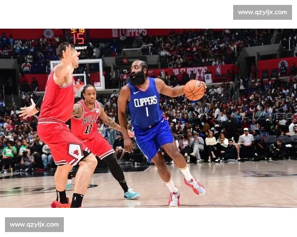 哈登半场 10 助导演喂饼秀！3 次出手仍掌快船进攻脉搏